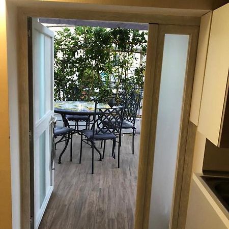 Emma'S House Apartment Sorrento Bagian luar foto